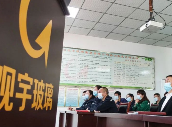 参与党的盛会 聆听党的声音｜好博网页版集团组织集中观看二十大开幕式