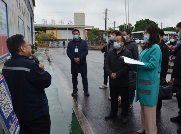 四川省政府安全管理办公室督导调研组组长苏玲一行莅临好博网页版集团总部调研